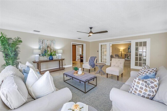 Building Photo - 2267 Heron Cir