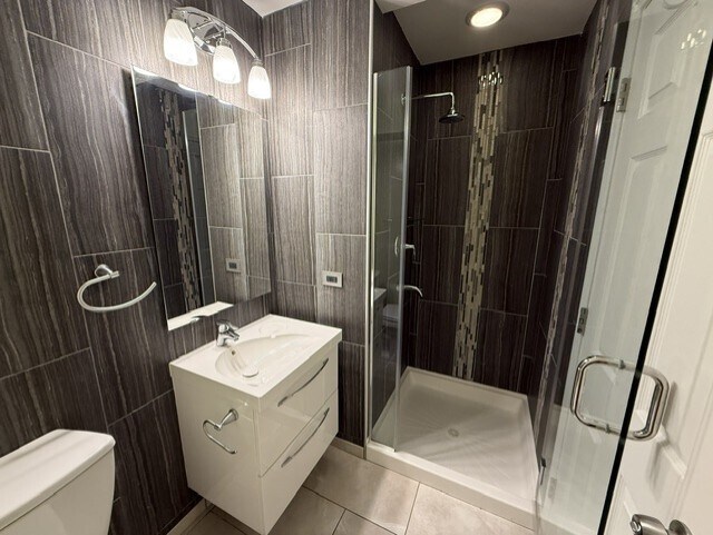Building Photo - 707 Kingsbridge Dr