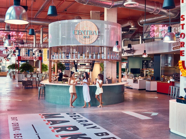 Building Photo - 16843 Boca Delray Dr