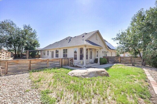 Building Photo - $3,650 - 4 Bed, 4 Bath Home with 4 Car Gar...