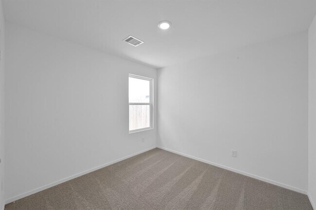 Building Photo - 31346 Black Cherry St