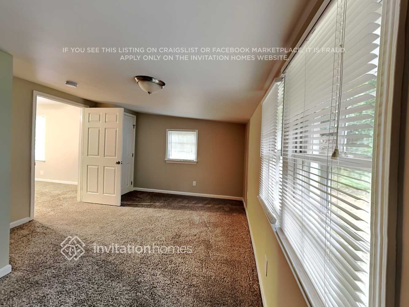 Building Photo - 1839 Waldrep Cir SE