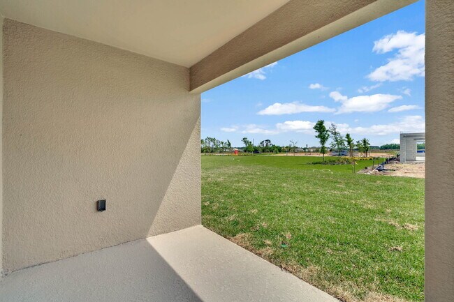 Building Photo - 4 bedrooms and 2 bathrooms, the spacious 1,828 sq ft home features an open concept with a 2 car g...