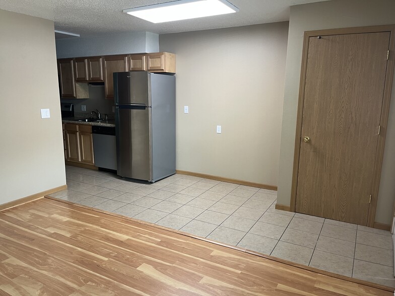 Building Photo - 88 Olive Ct