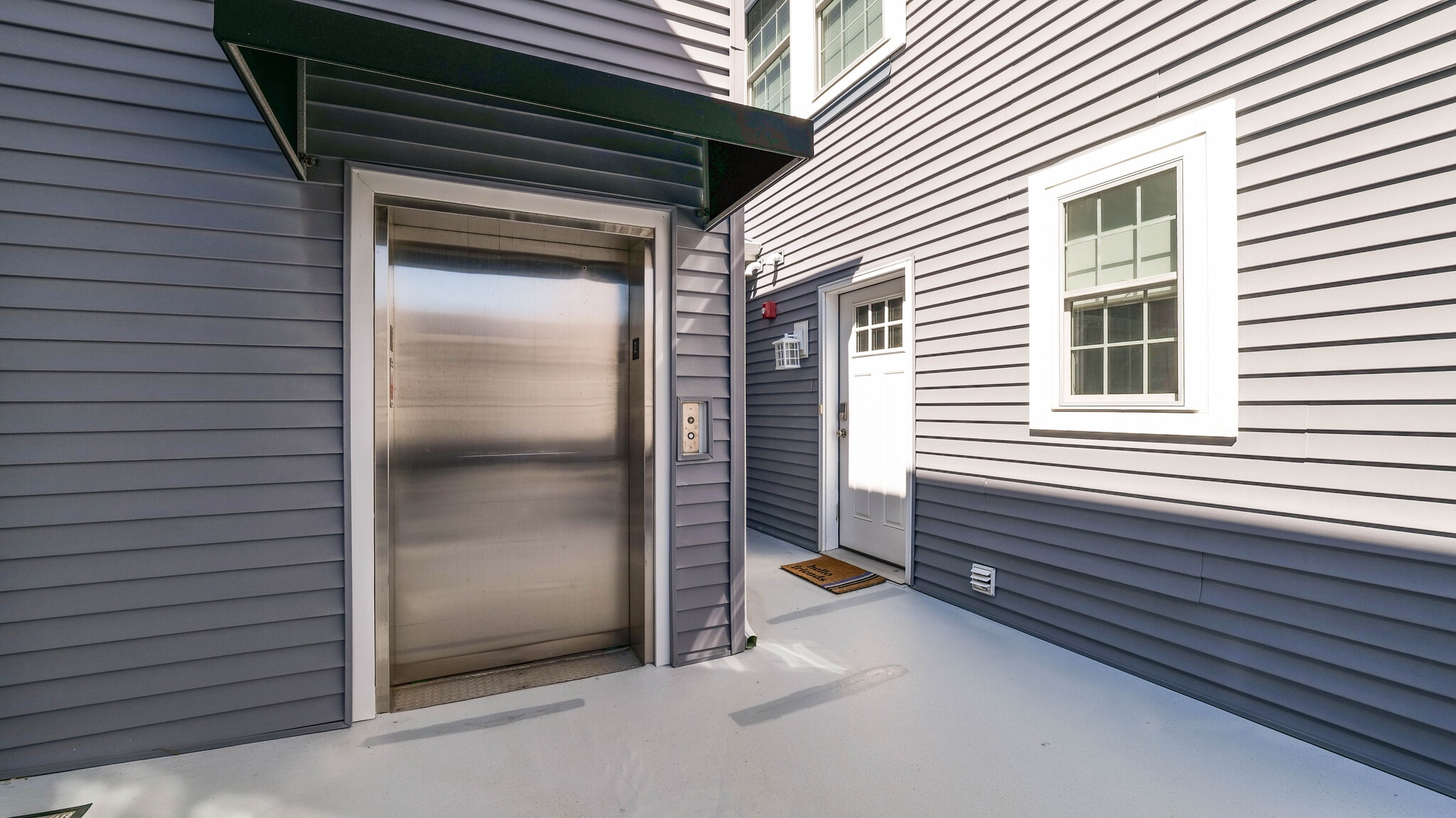 Building Photo - 210 N Madison Ave