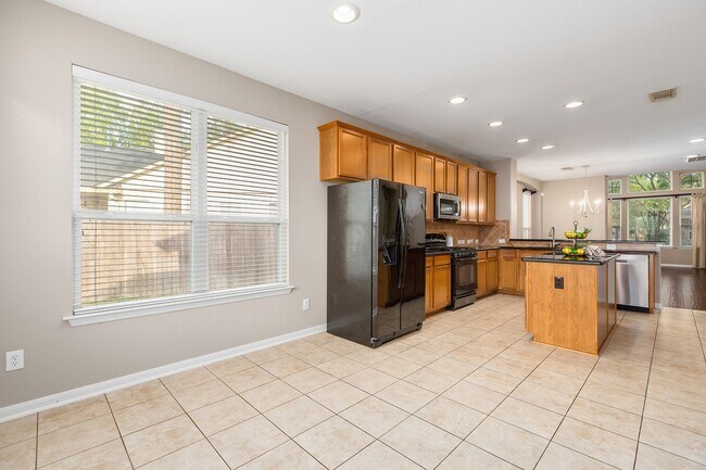 Building Photo - 17255 Mitchell Pass Ln