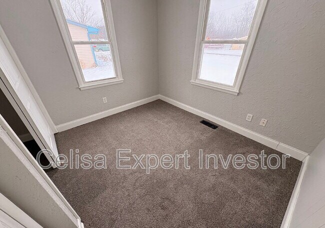 Building Photo - 6832 Autumn View Dr