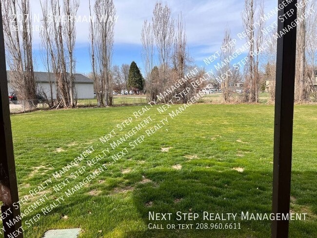 Building Photo - 207 N Stierman Way