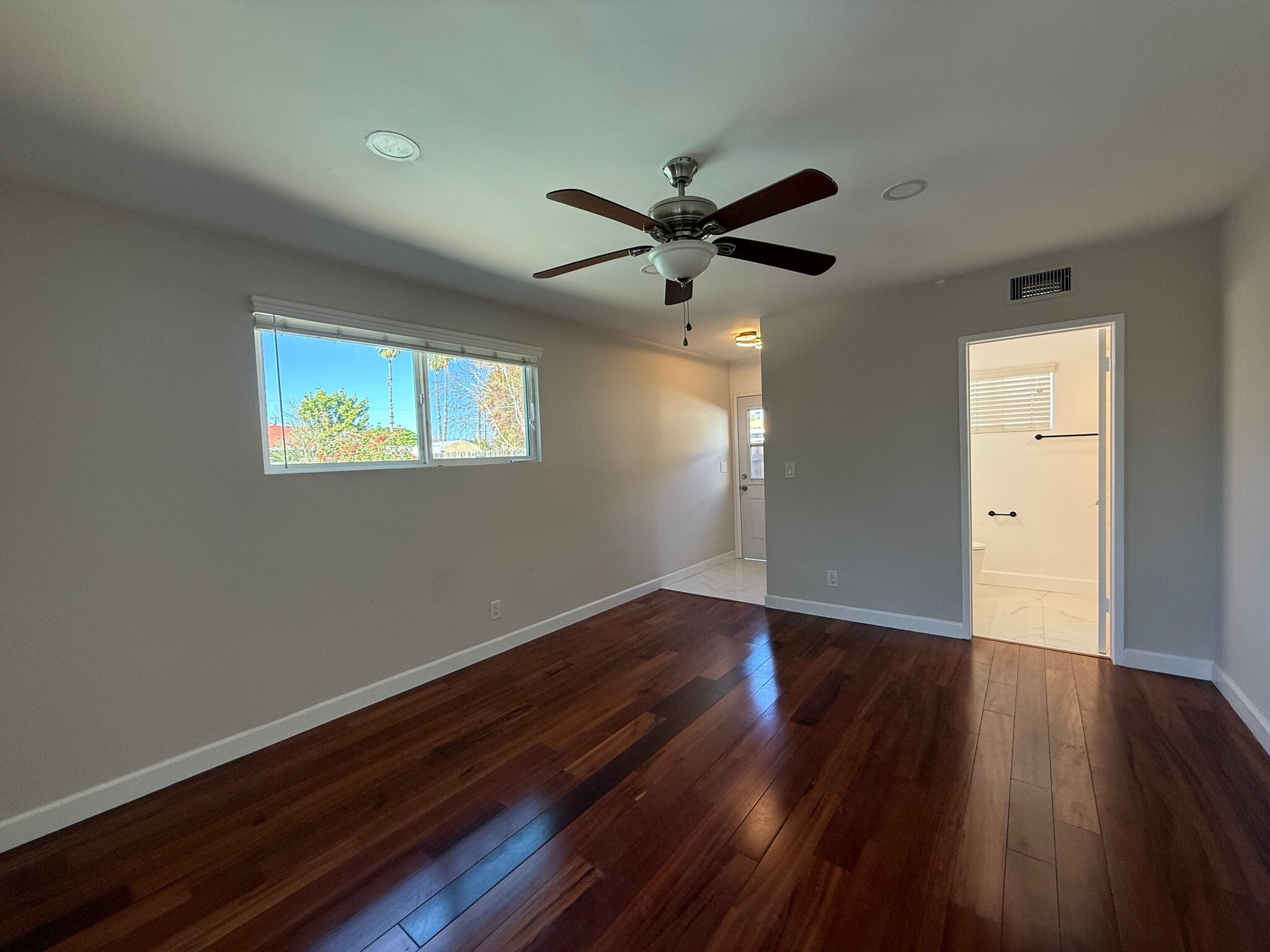 Building Photo - 20029 Ingomar St