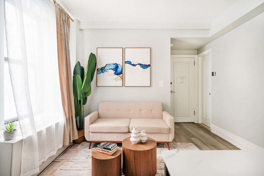 Primary Photo - 234 W 73rd St