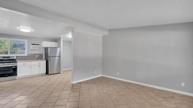 Building Photo - New Renovation! 3 Bed 1 Bath Rental Home in Tulsa