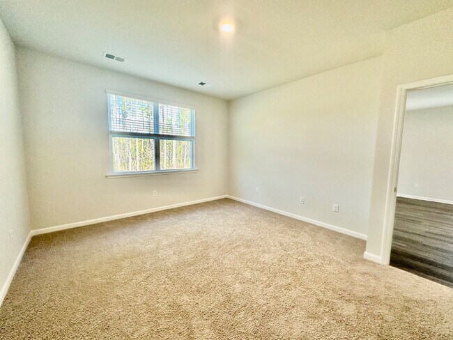 Building Photo - Beautiful New Four Bedroom Home in the Retreat at East Argent!