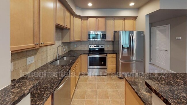 Building Photo - 433 Woodbark Ct