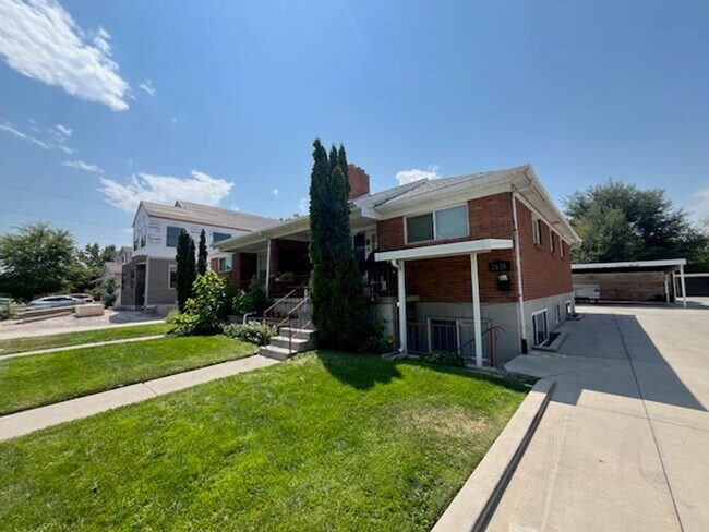Building Photo - 2642-2642 S 800 E