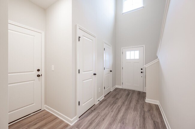 Building Photo - 4409 Chusto Dr