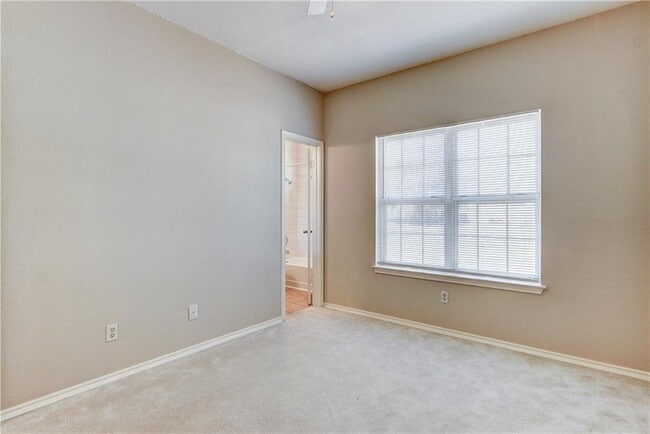 Building Photo - 16407 Framingham Cir
