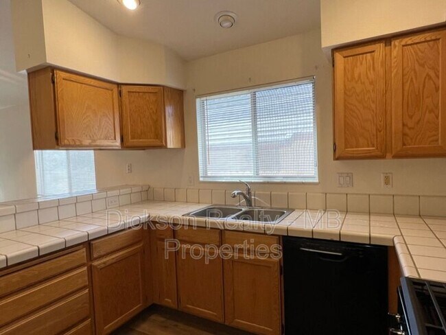 Building Photo - 5216 Palo Alto Ct