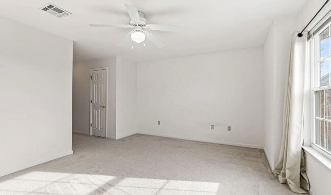 Building Photo - Beautiful 3 Bedroom, 2 Bath Condo in Reserves at Hershey Meadows!