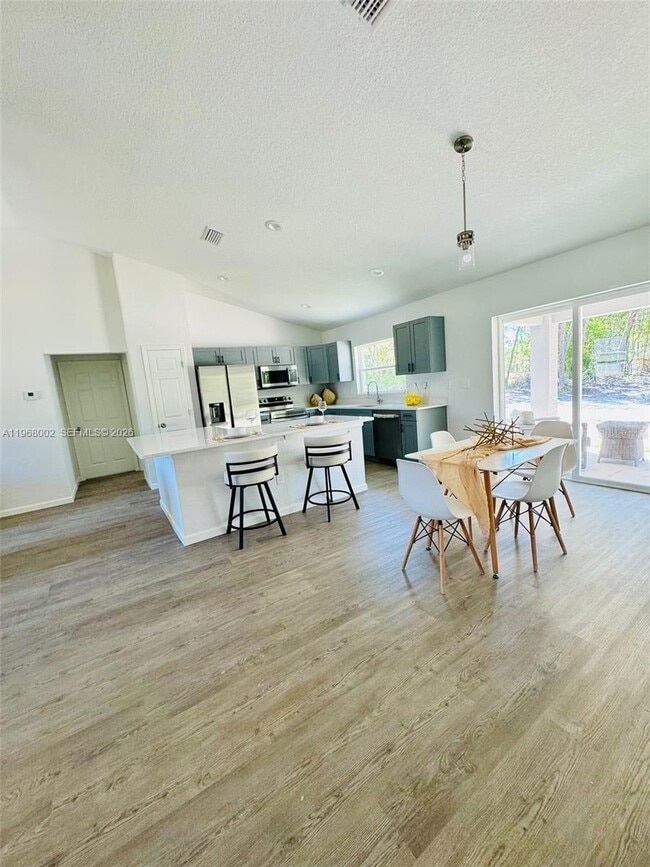 Building Photo - 13731 SW 89 Cir