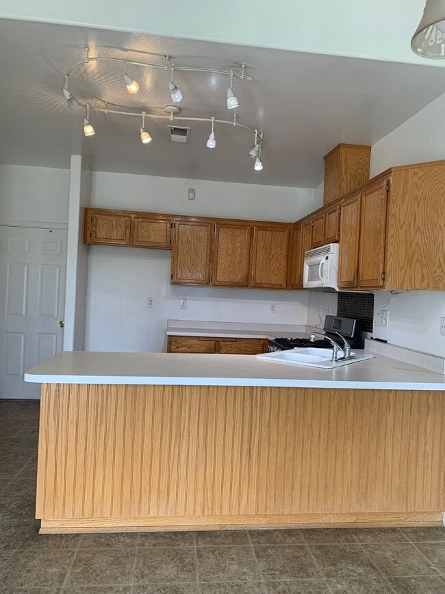 Building Photo - Tyner Ranch Home