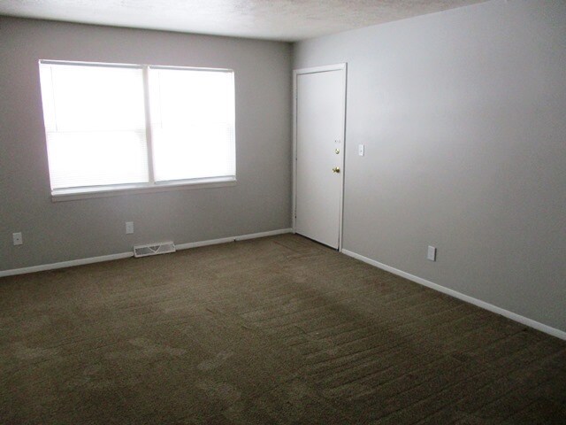 Building Photo - 107 W Shelbourne Dr