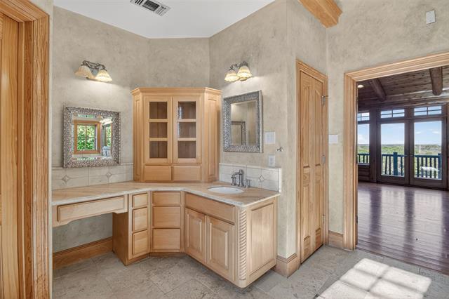 Building Photo - 1505 Bourland Bnd