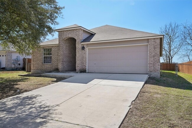 Building Photo - 410 S Water Ln