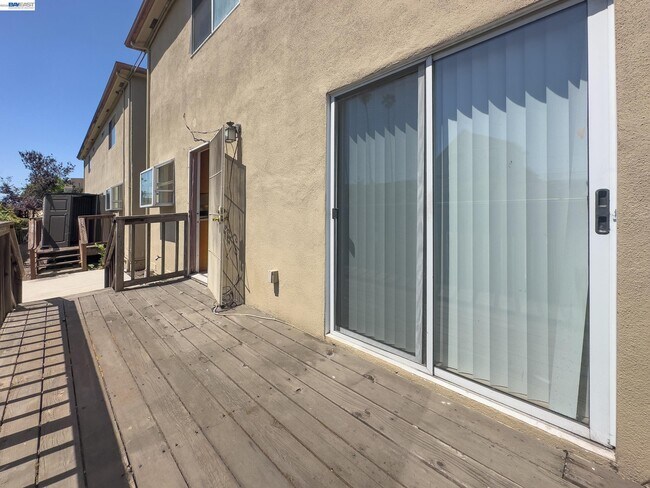 Building Photo - 2716 Adeline St