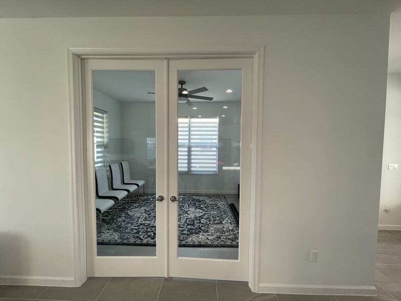 Building Photo - 11621 SW Lyra Dr