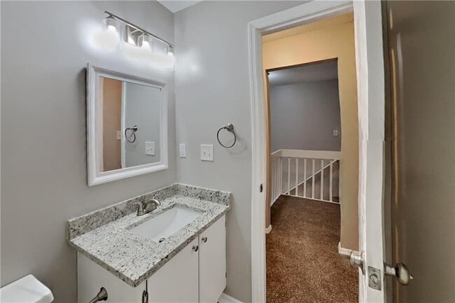 Building Photo - 4015 Sharon Woods Dr