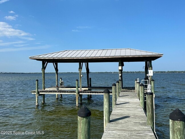 Building Photo - 1613 Indian River Dr