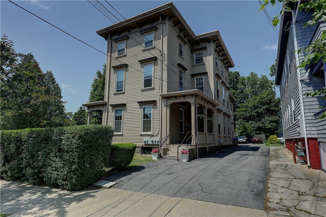 Building Photo - 156 Cypress St