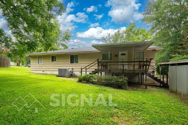 Building Photo - 5117 Highland Ave