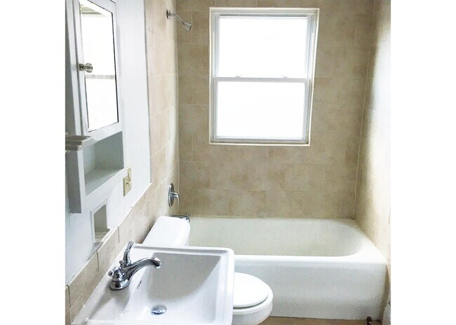 Building Photo - 315 Terrace Ave