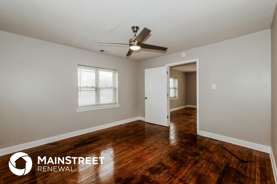 Building Photo - 7 N Irwin St