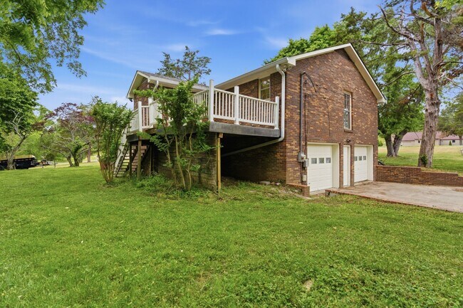 Building Photo - 308 Brookview Ct