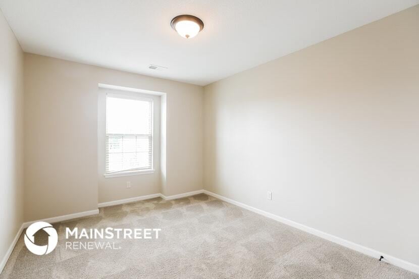 Building Photo - 531 S Poplar St