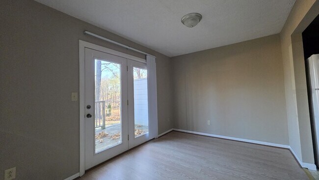Building Photo - 2 Bed, 2 Bath Condo for Lease