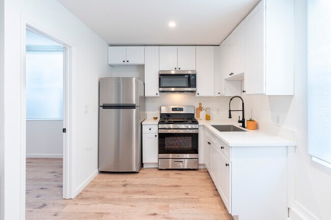 Building Photo - 355 St Bonaventure Ave