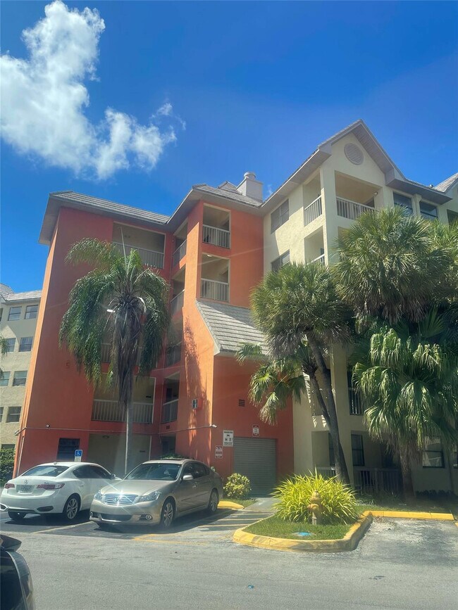 Building Photo - 8100 Geneva Ct