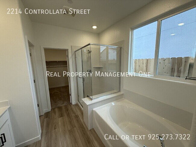 Building Photo - 2214 Controllata St