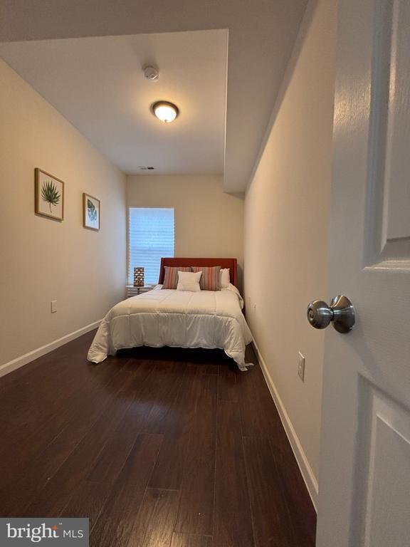 Building Photo - 6005 Eads St NE