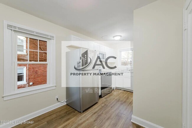 Building Photo - 4405 S 2nd St