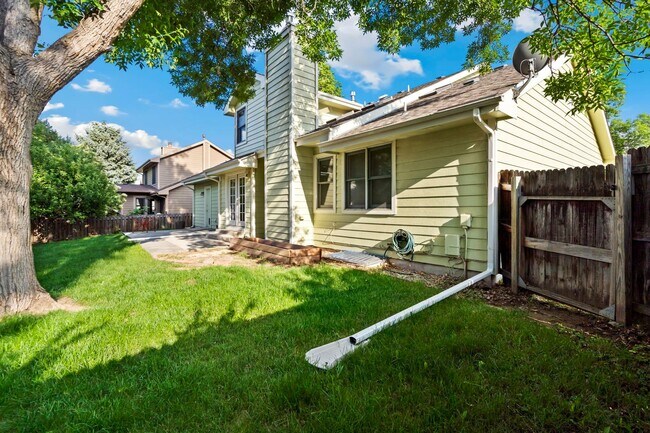 Building Photo - Spacious Home in a Great Location!