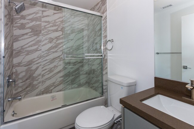 Building Photo - 11828 Runnymede St