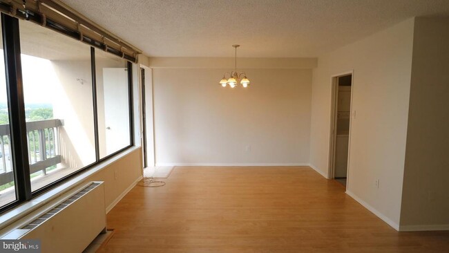 Building Photo - 3705 S George Mason Dr