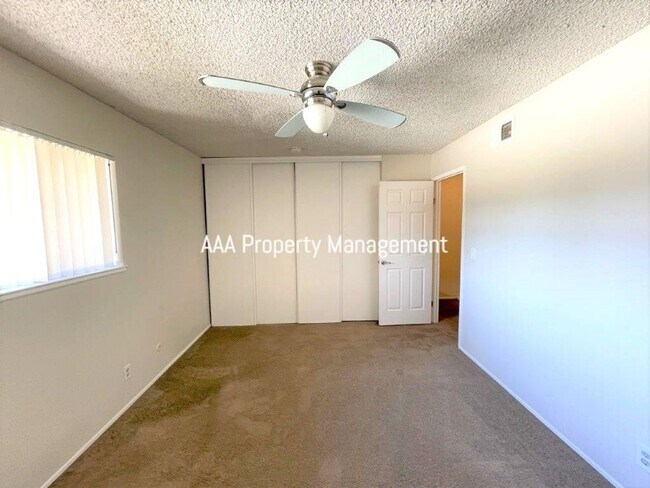 Building Photo - 1861 Olmo Way