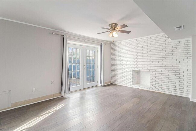 Building Photo - 187 Hamilton E Holmes Dr NW