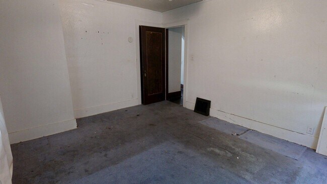 Building Photo - 1537 W William St