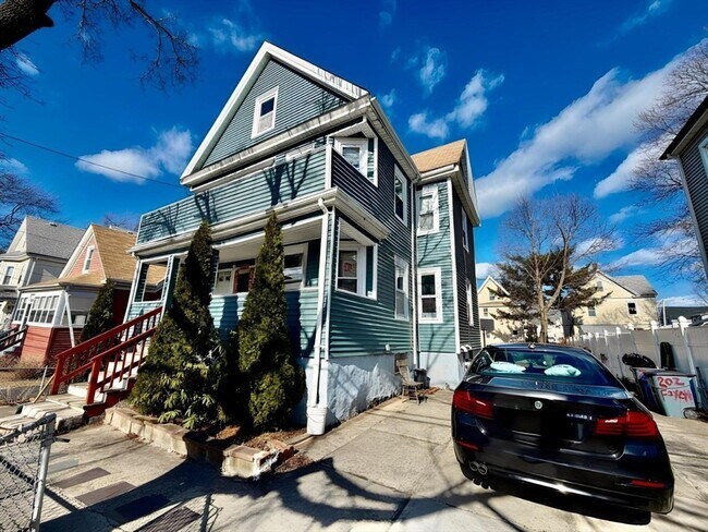 Building Photo - 202 Fayette St